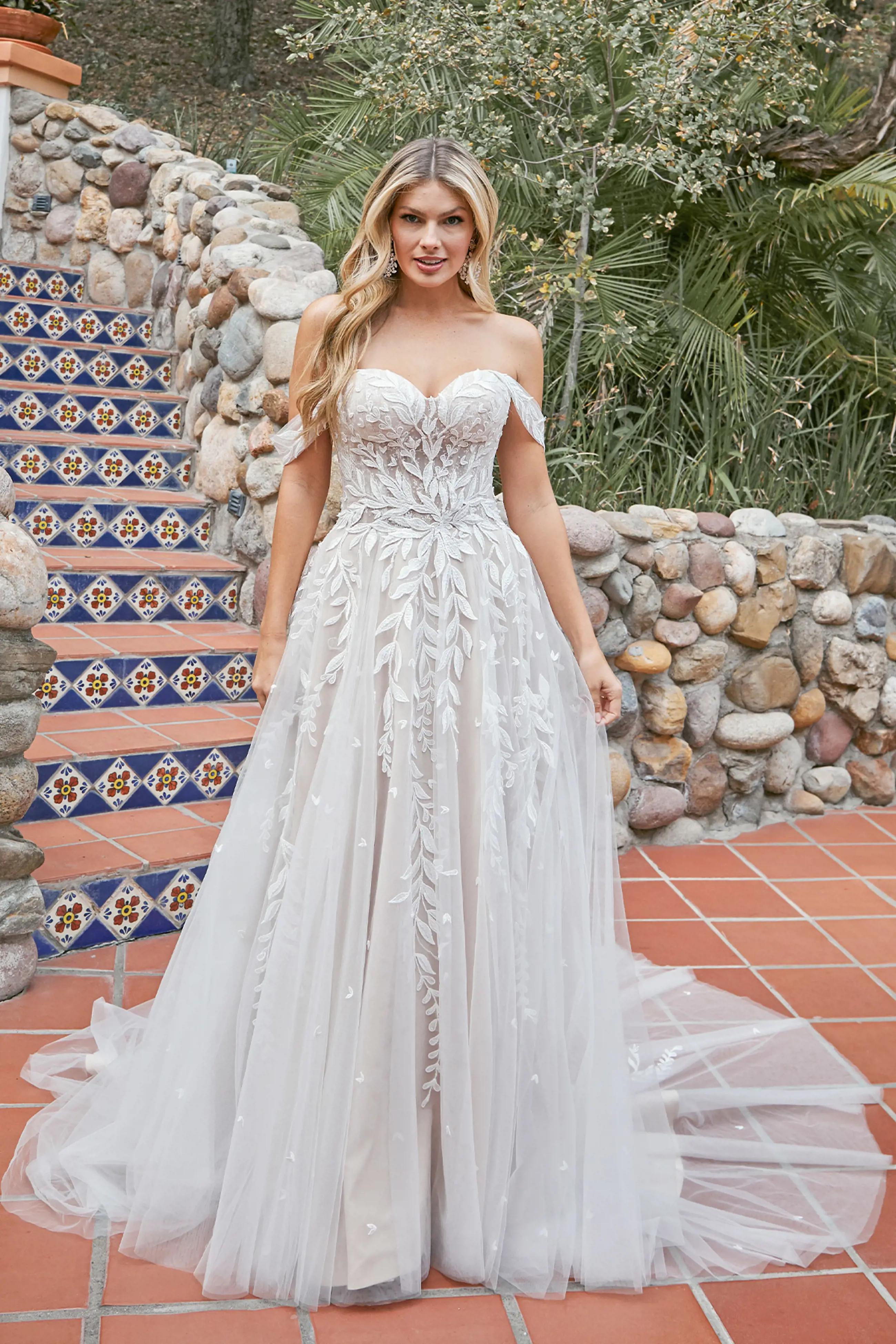 Bridal Gowns Perfect For Your Fall Wedding Image